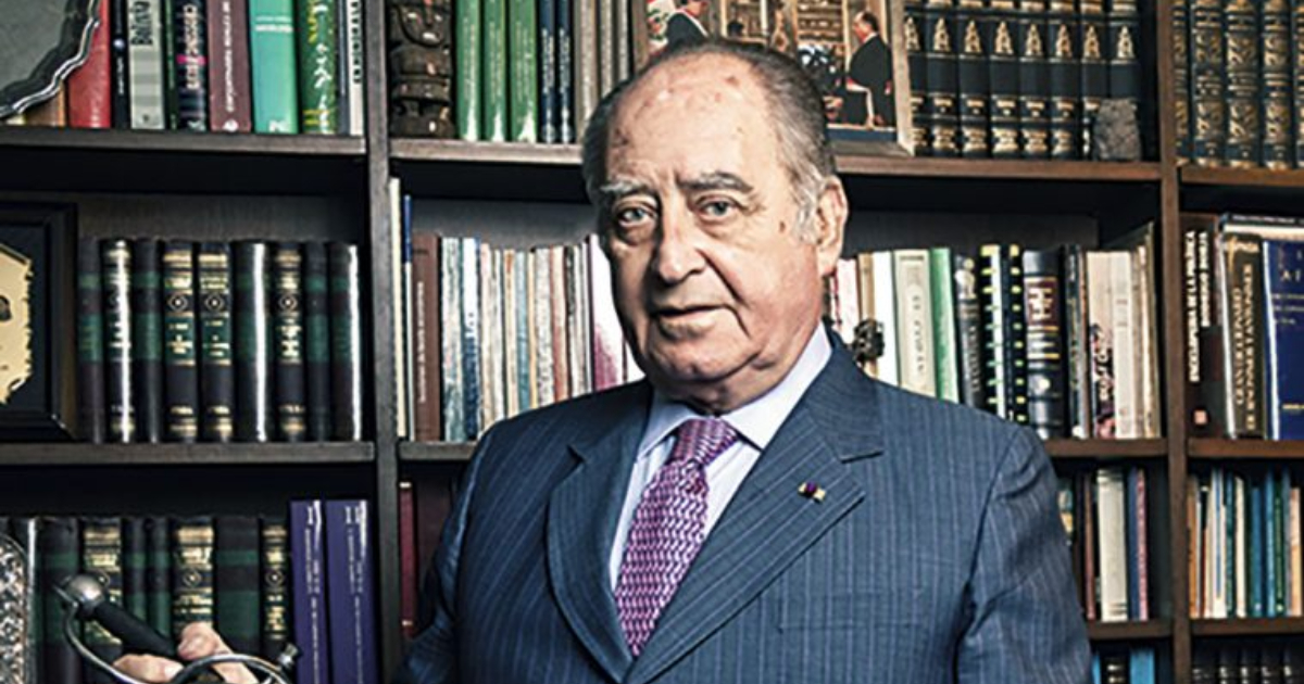 FloresAráoz, candidato presidencial, desenfunda la espada COSAS.PE