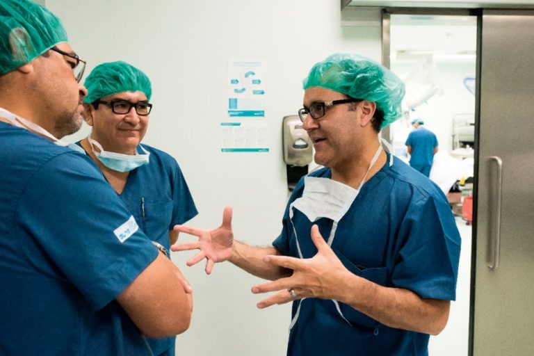 El increíble Doctor Q Alfredo QuiñonesHinojosa, neurocirujano