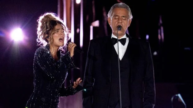 Andrea Bocelli y Karol G